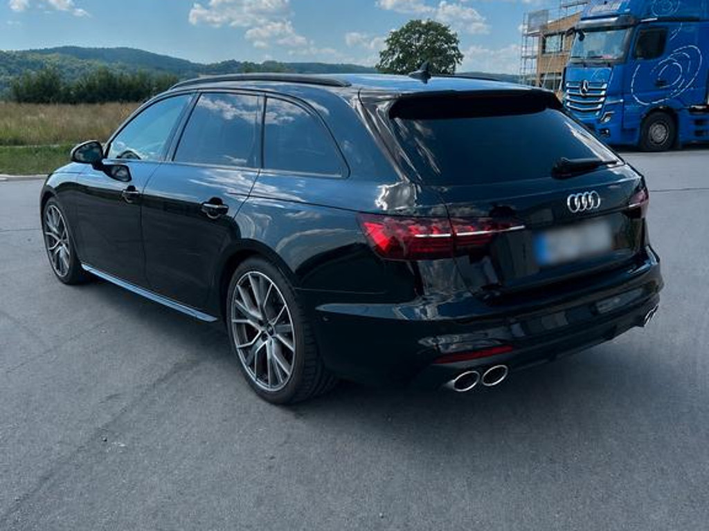 Audi S4