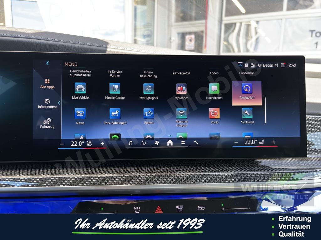 BMW i7