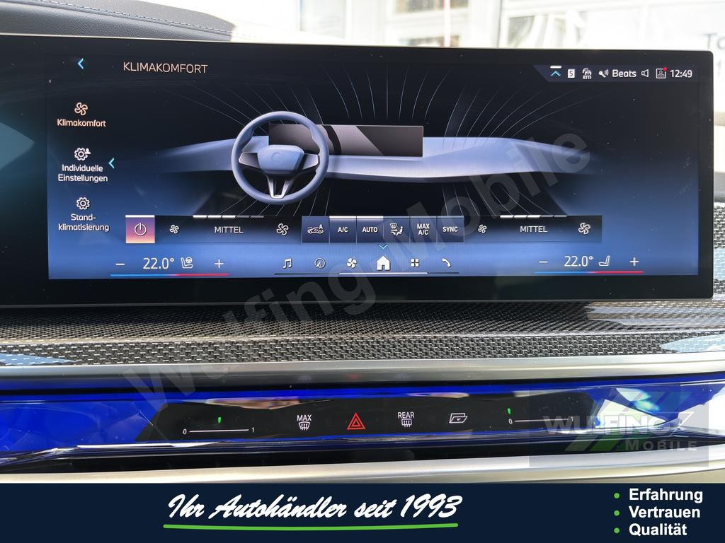 BMW i7