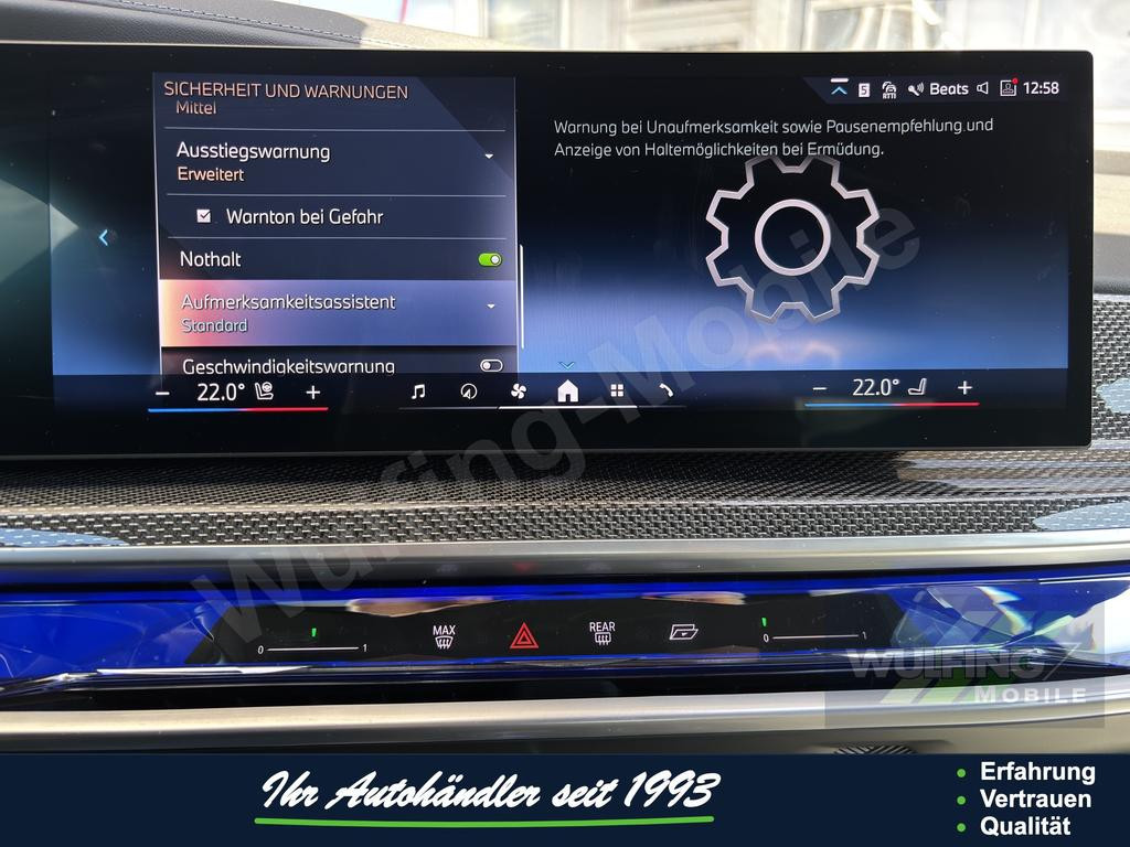 BMW i7