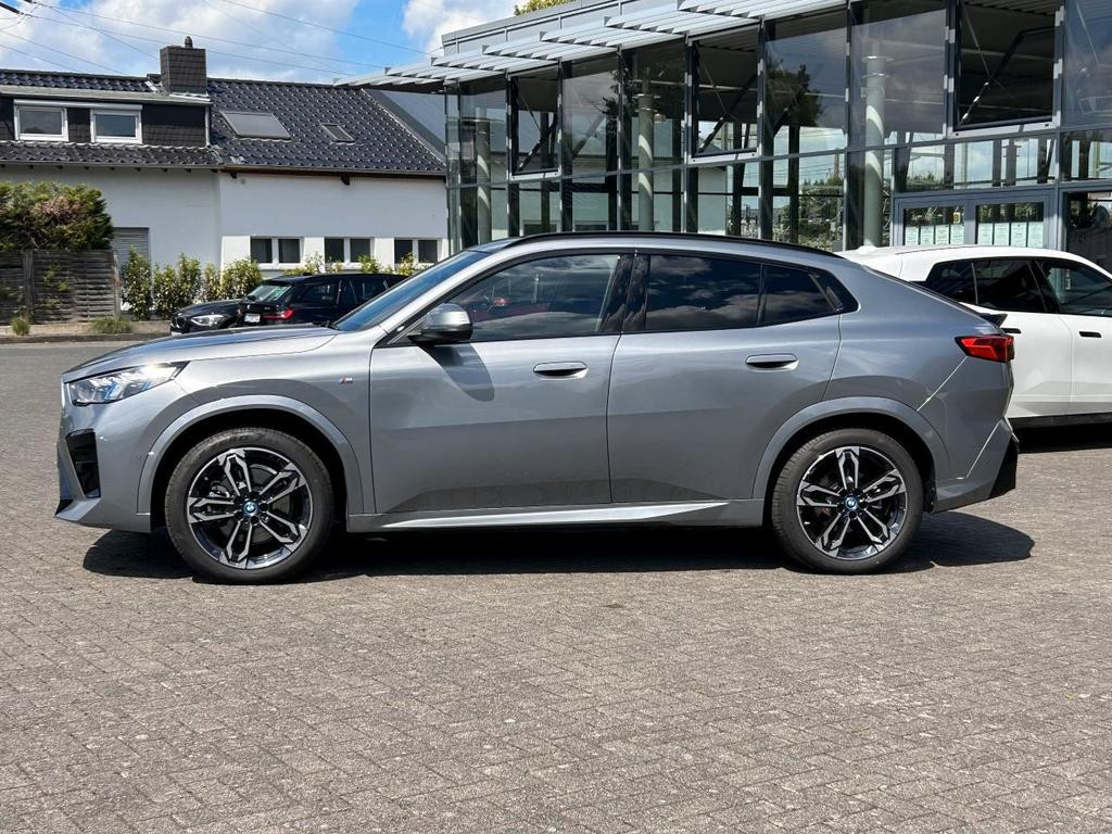 BMW iX2