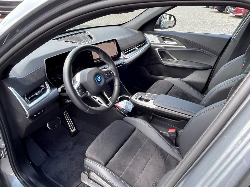 BMW iX2