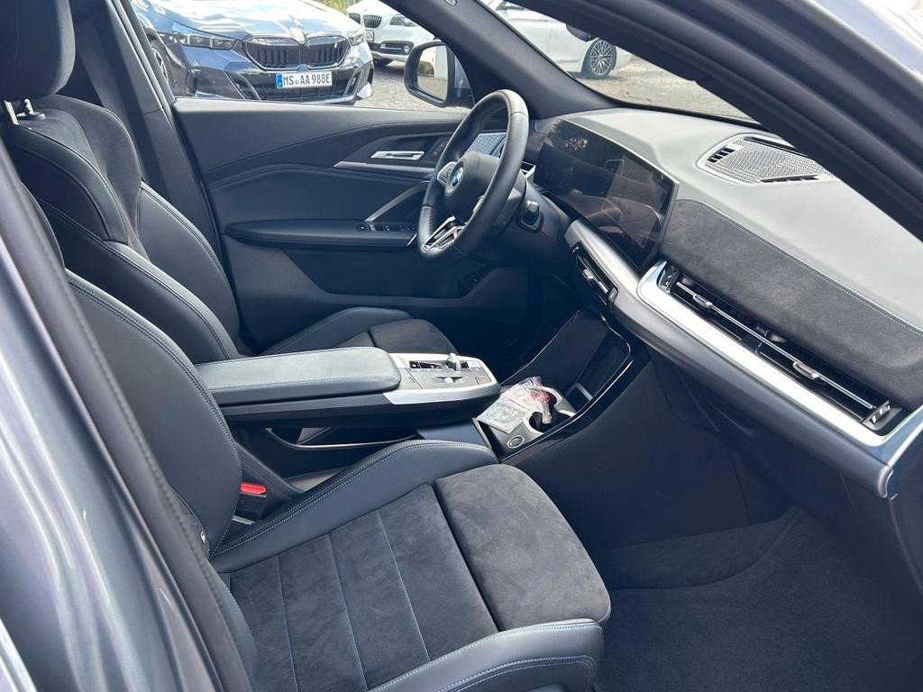 BMW iX2