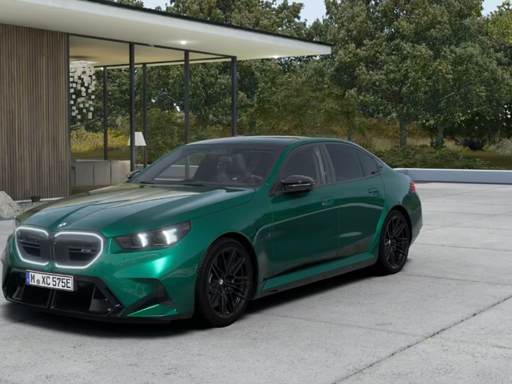BMW M5 Sedan