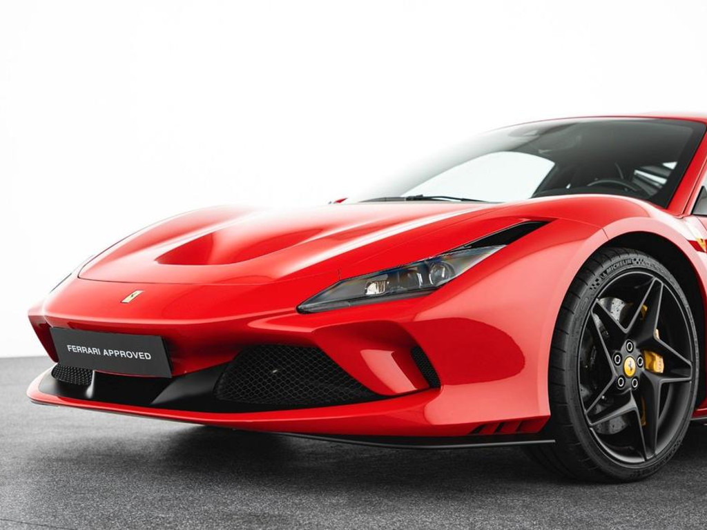 Ferrari F8