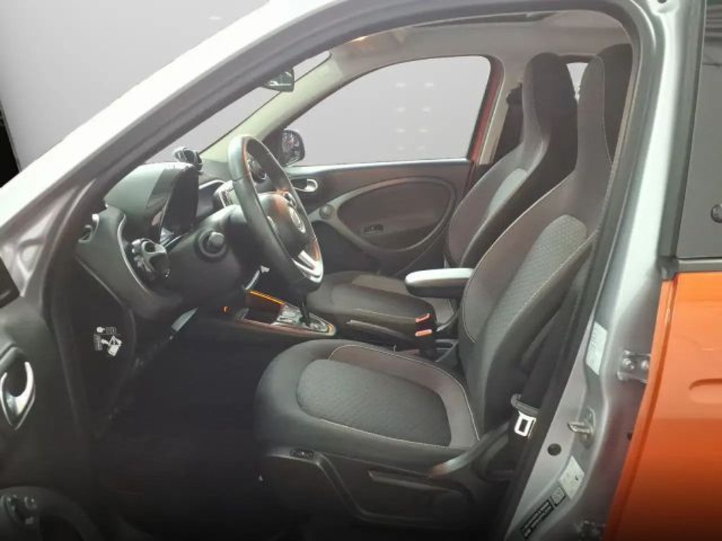 Smart EQ forfour