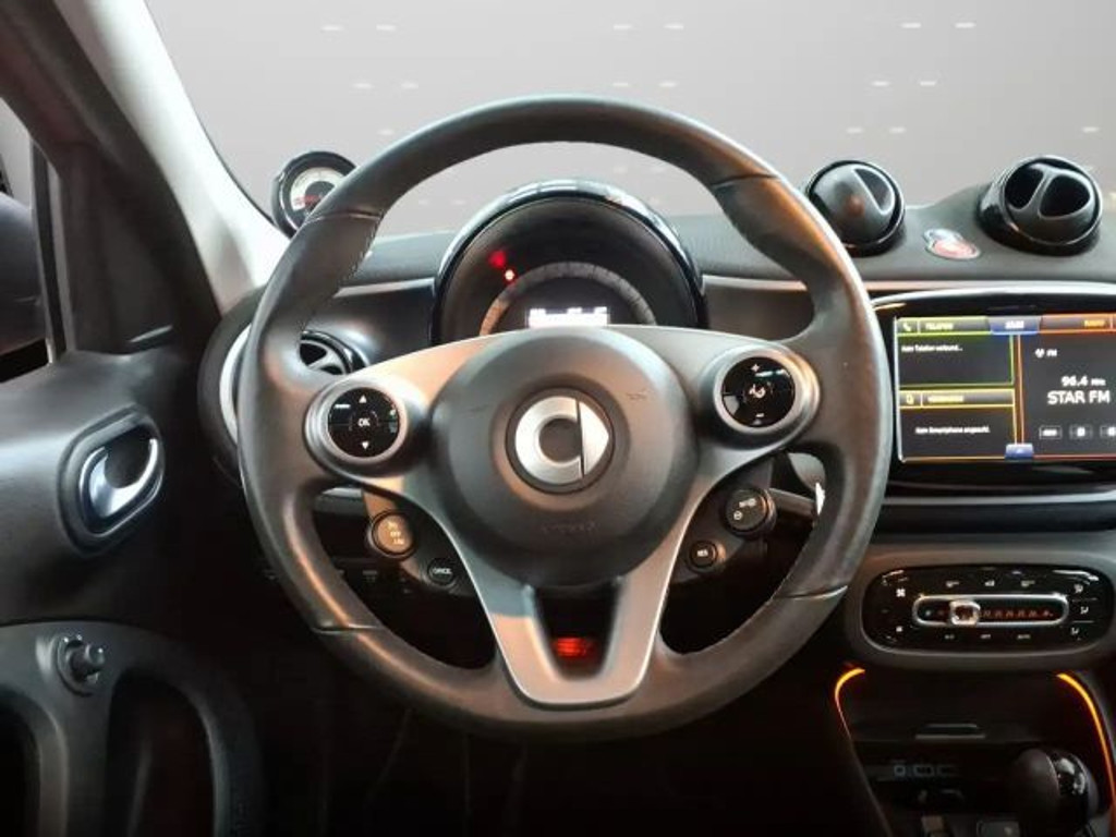 Smart EQ forfour