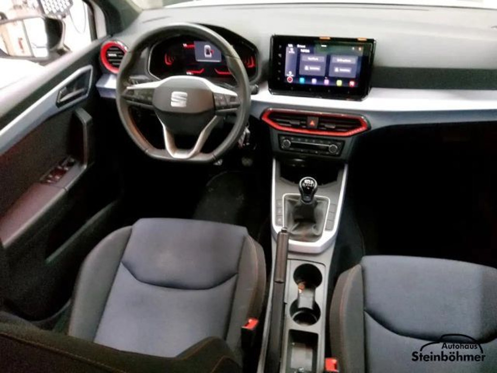 Seat Arona