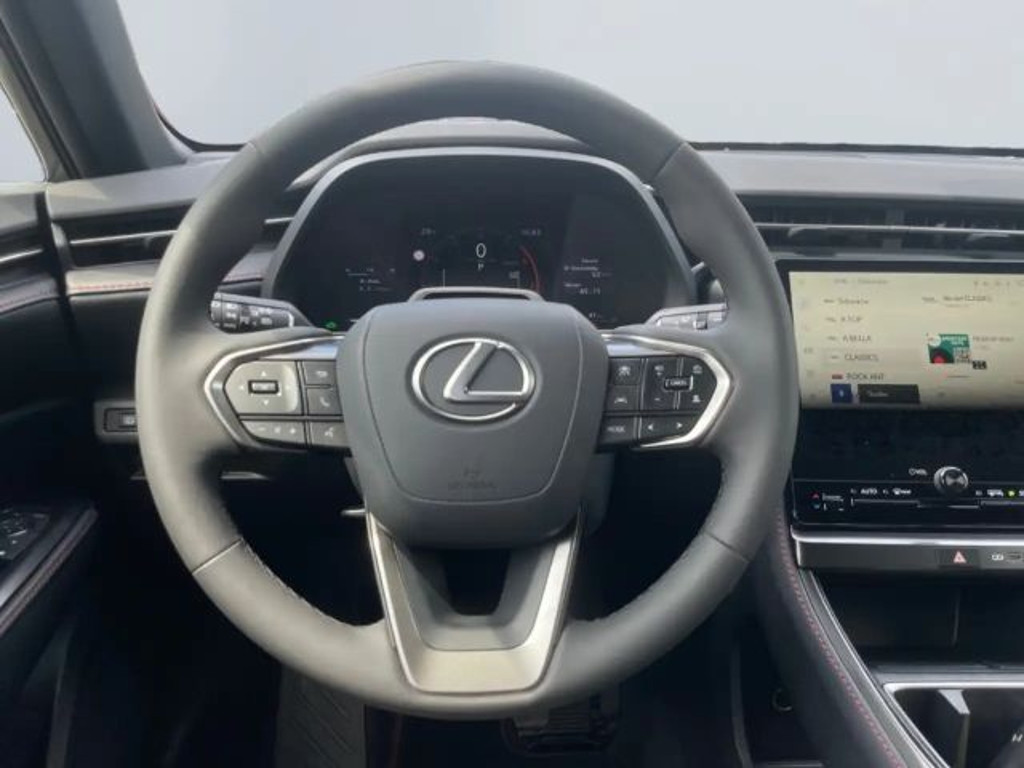 Lexus LBX