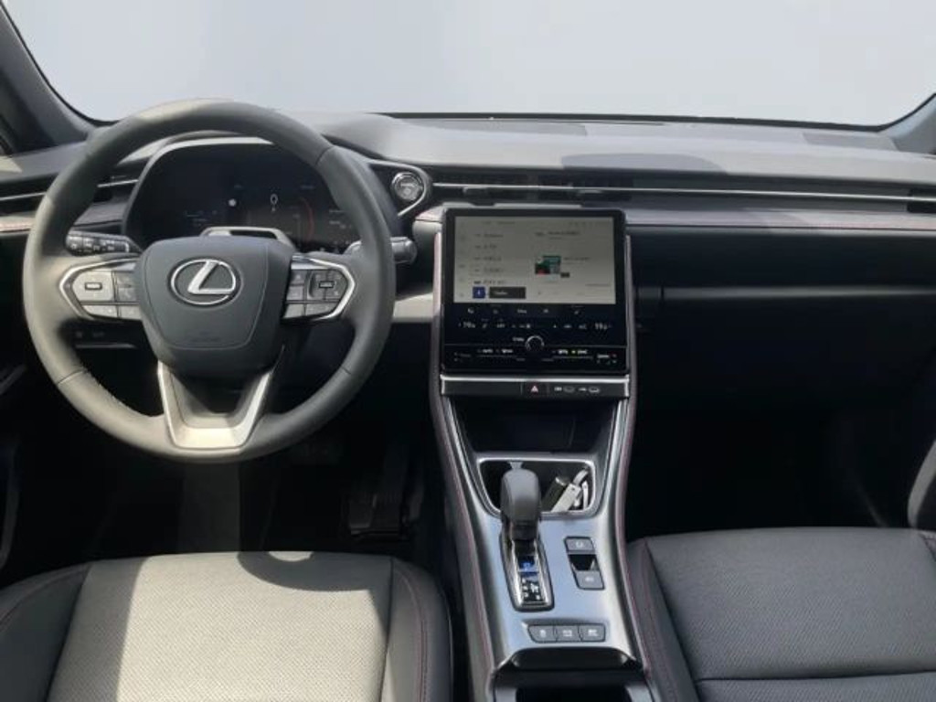 Lexus LBX