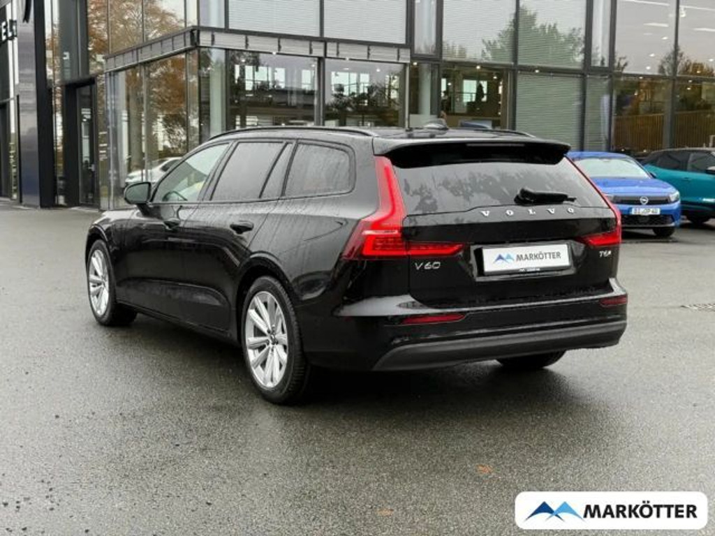Volvo V60 AWD T6 Hybrid Core