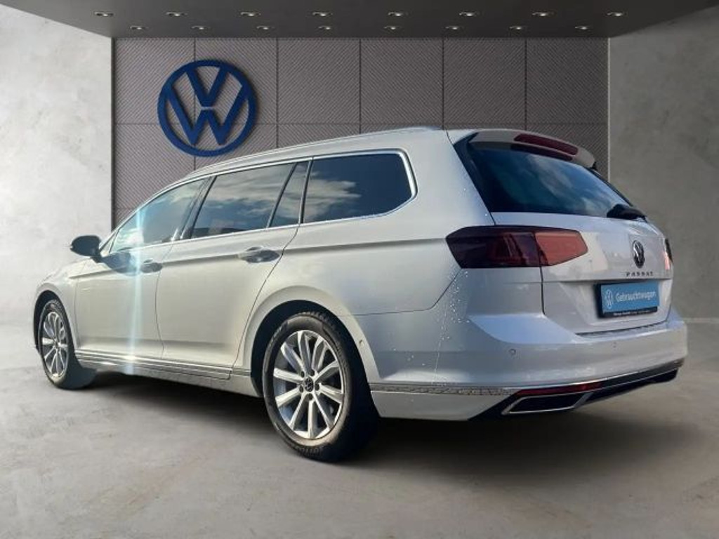 Volkswagen Passat DSG Variant IQ.Drive 2.0 TDI Elegance Elegance