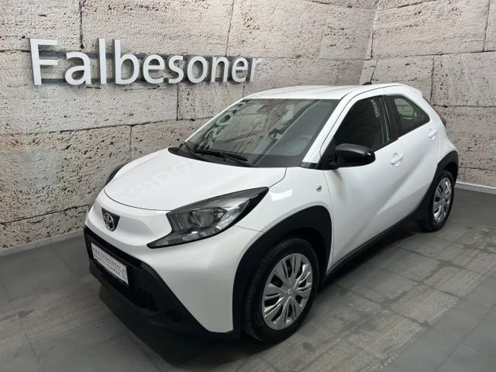 Toyota Aygo X X-play Play