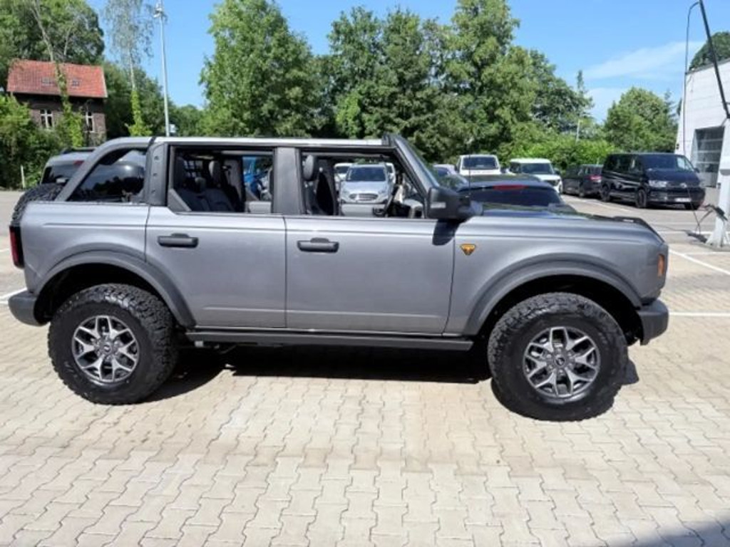 Ford Bronco