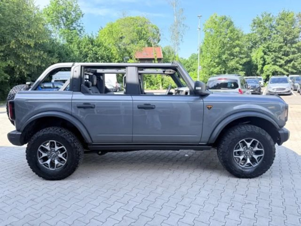 Ford Bronco