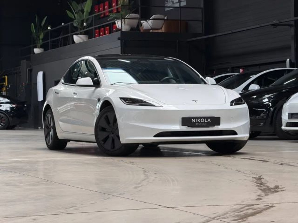 Tesla Model 3 REAR WHEEL DRIVE - LOW MILEAGE - HIGHLAND PREMIUM