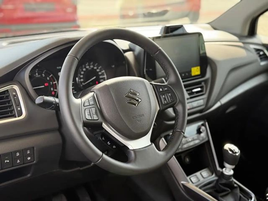 Suzuki S-Cross