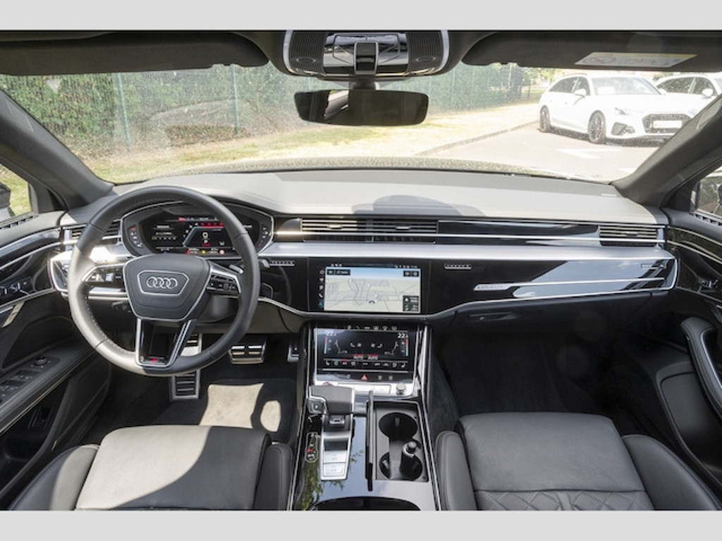 Audi S8