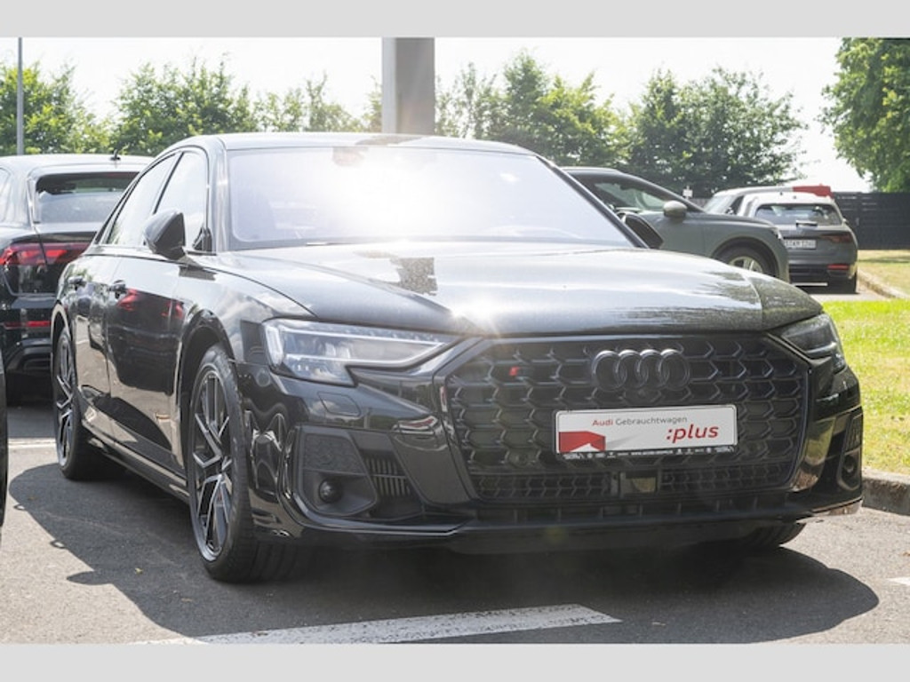Audi S8