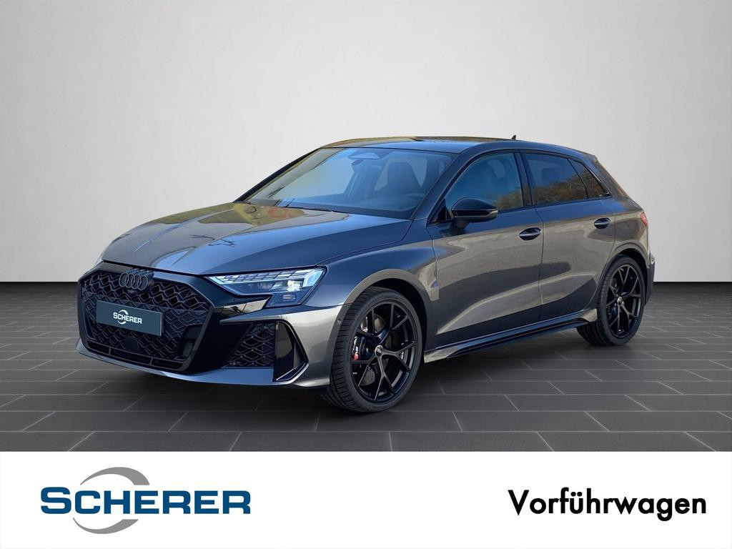 Audi RS3 Sportback Sedan S-Tronic