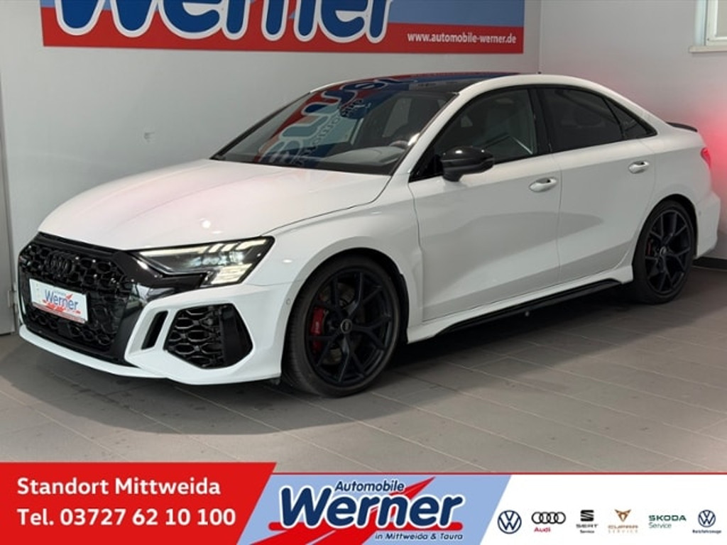 Audi RS3 Sedan Quattro S-Tronic