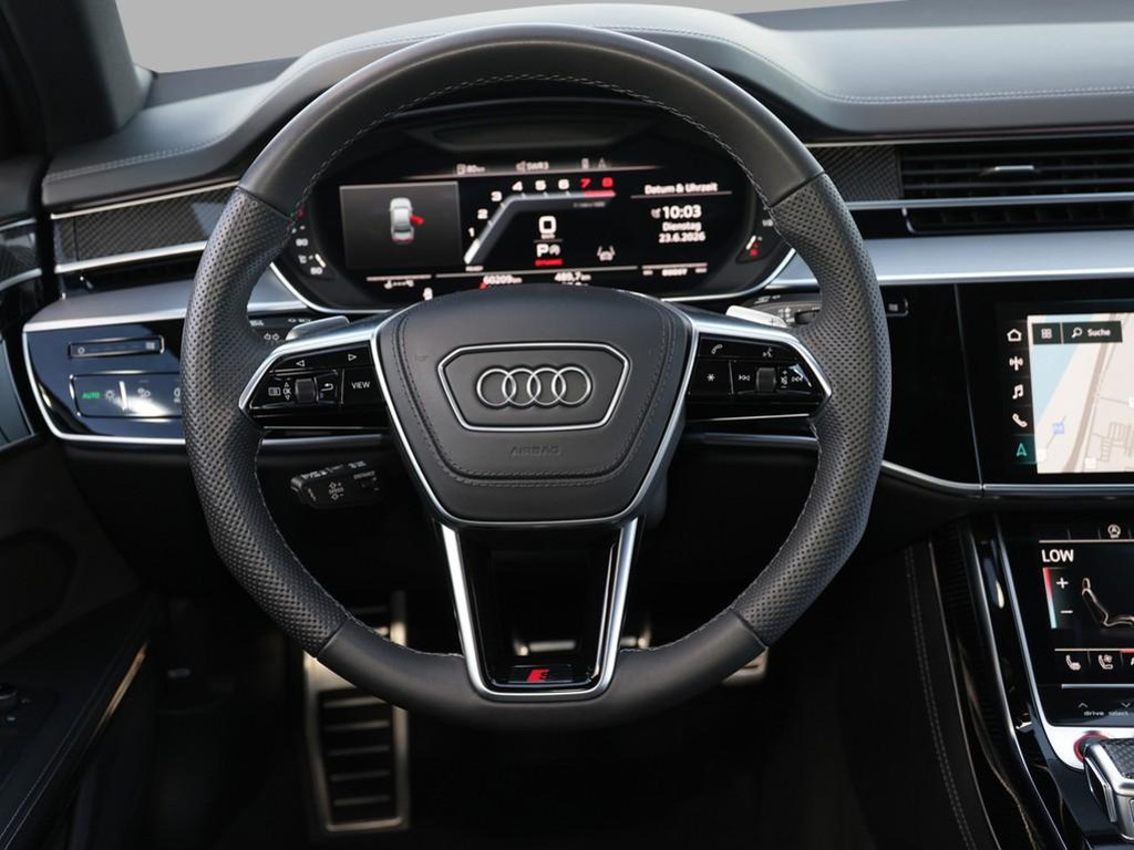 Audi S8