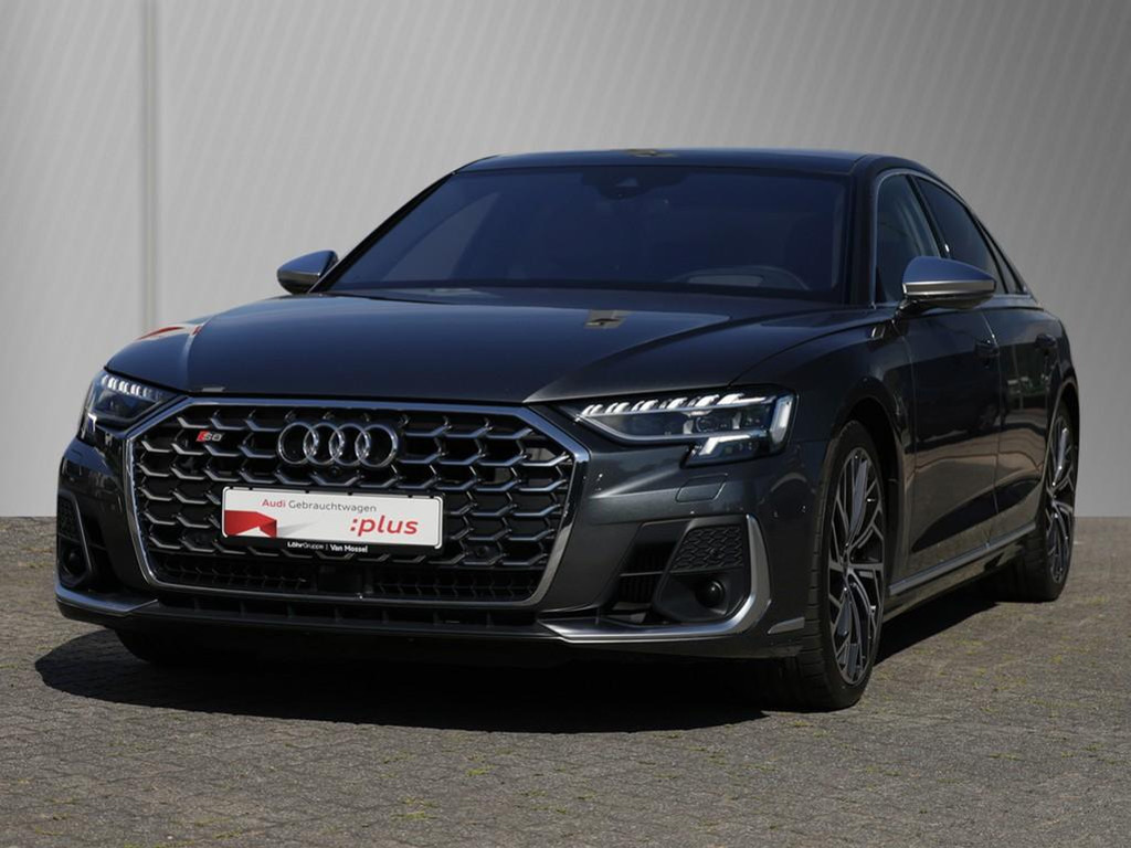 Audi S8