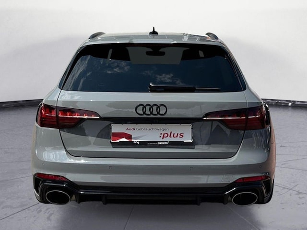 Audi RS4