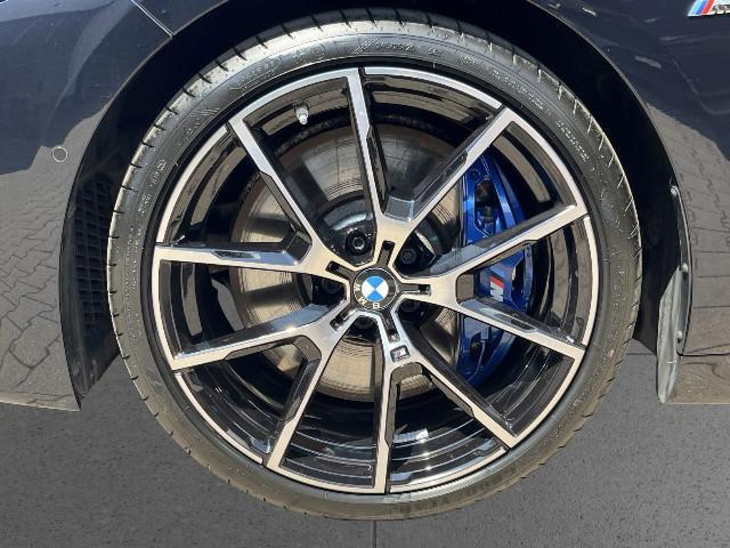 BMW M850