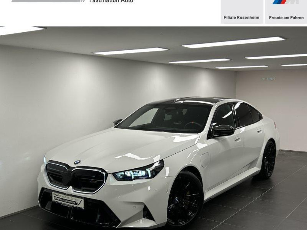 BMW M5 Sedan