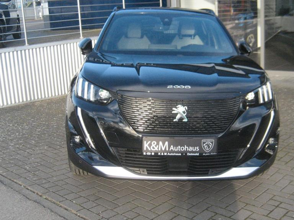 Peugeot e-2008