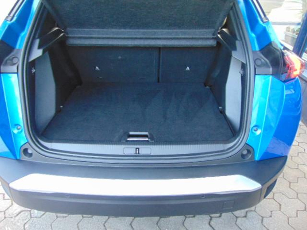 Peugeot e-2008