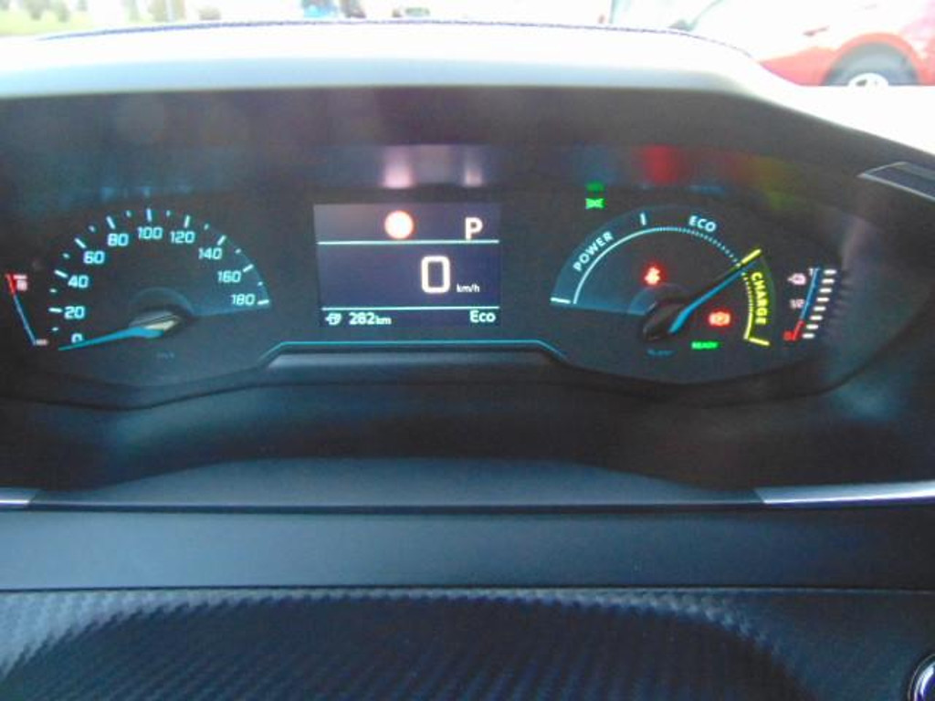 Peugeot e-2008