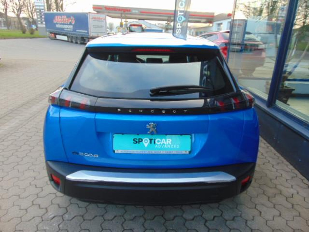 Peugeot e-2008