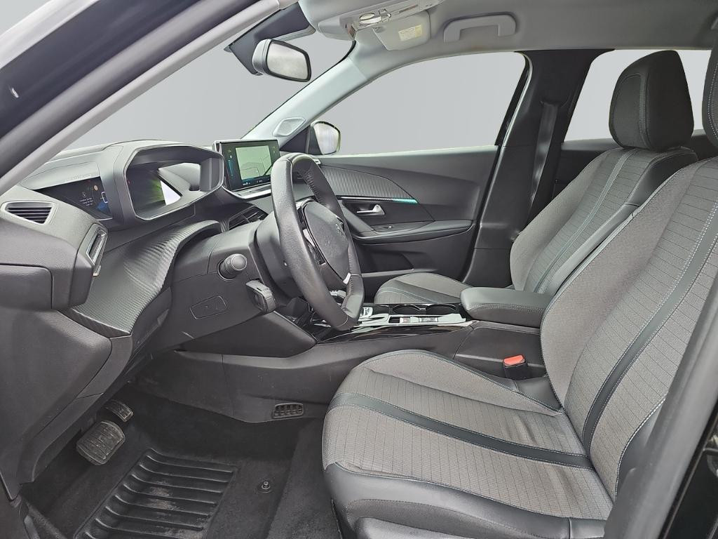 Peugeot e-2008