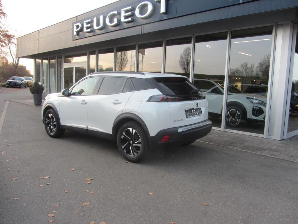 Peugeot e-2008