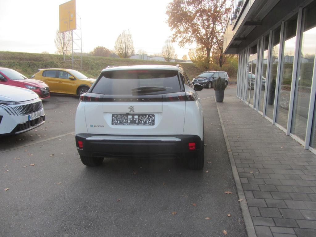Peugeot e-2008