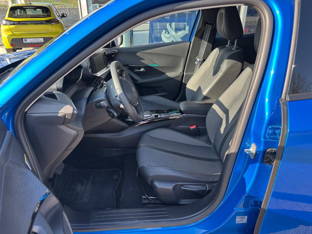 Peugeot e-2008