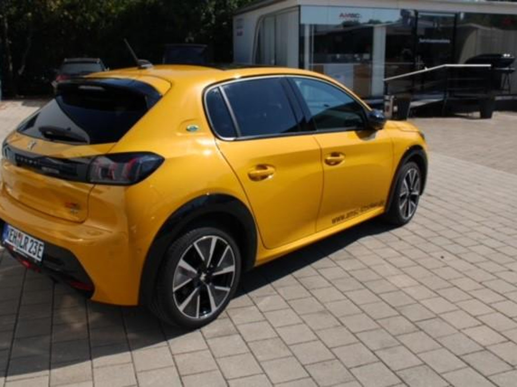 Peugeot e-208
