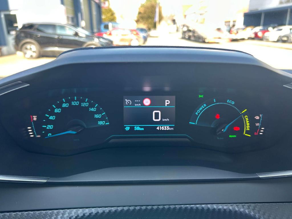 Peugeot e-208