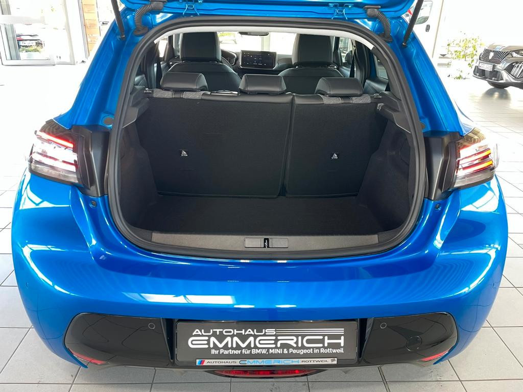Peugeot e-208