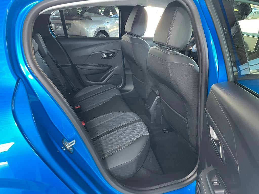 Peugeot e-208