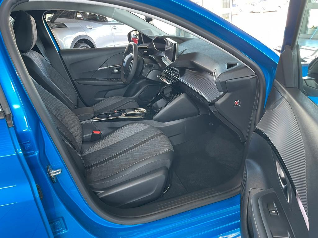 Peugeot e-208