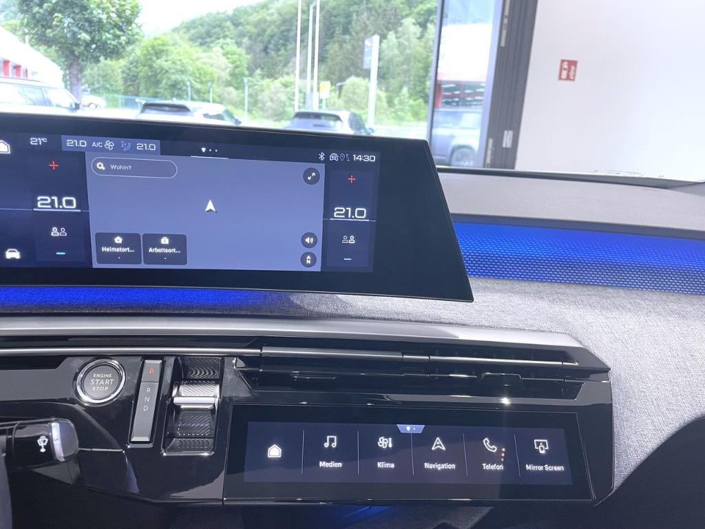 Peugeot E-3008