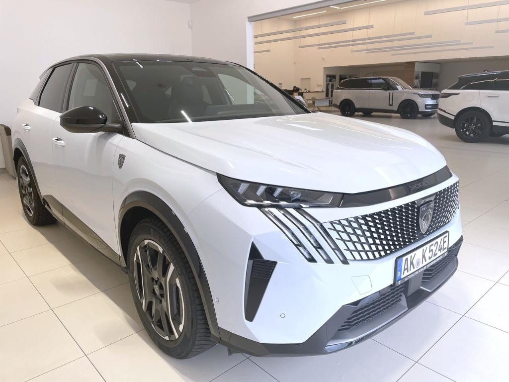 Peugeot E-3008