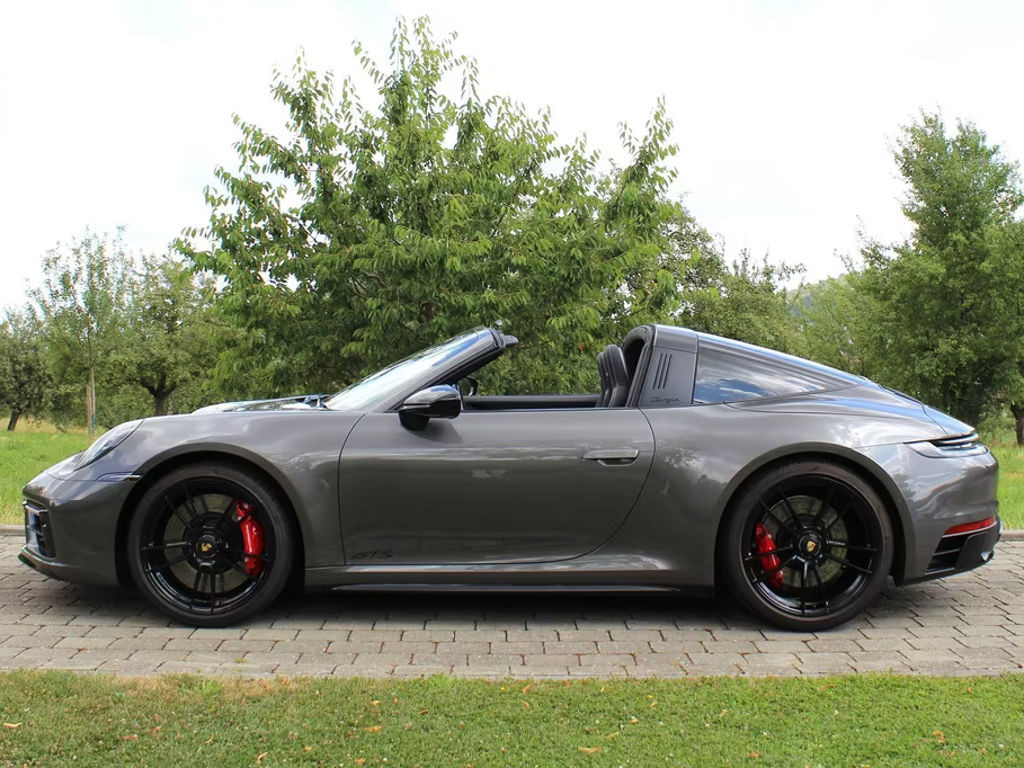 Porsche 911 GTS 4 992 Cabriolet Targa