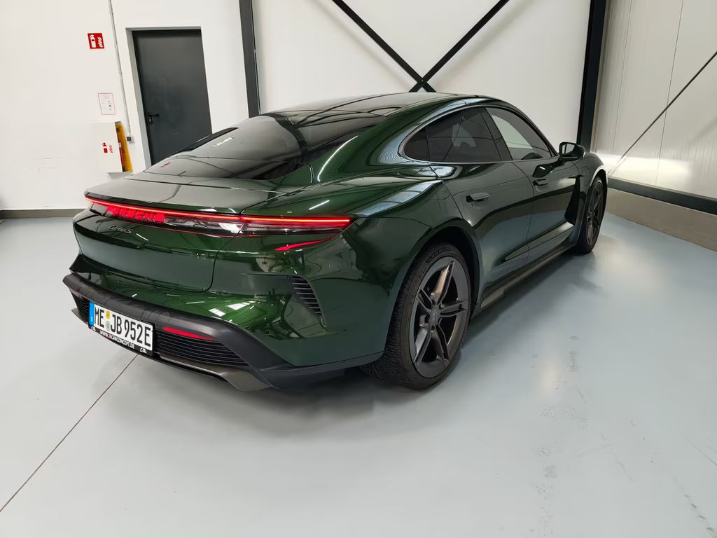 Porsche Taycan