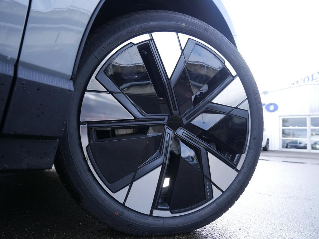 Volvo EX30
