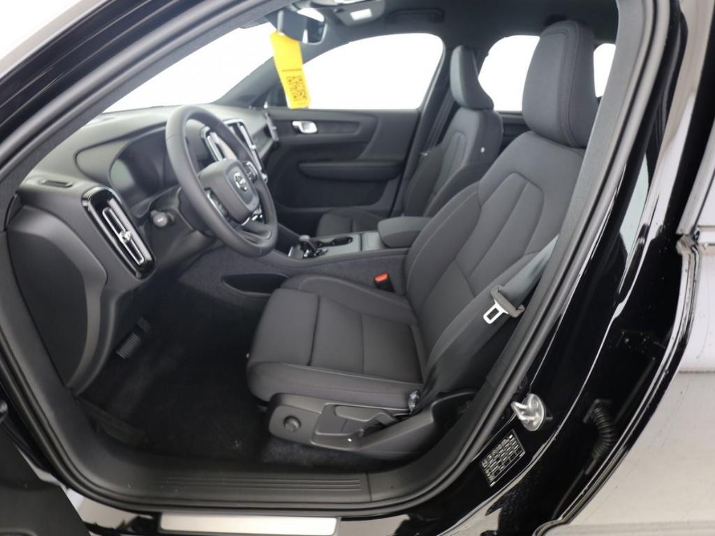 Volvo EX40
