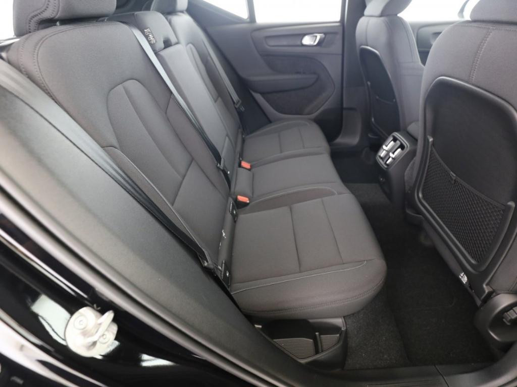 Volvo EX40